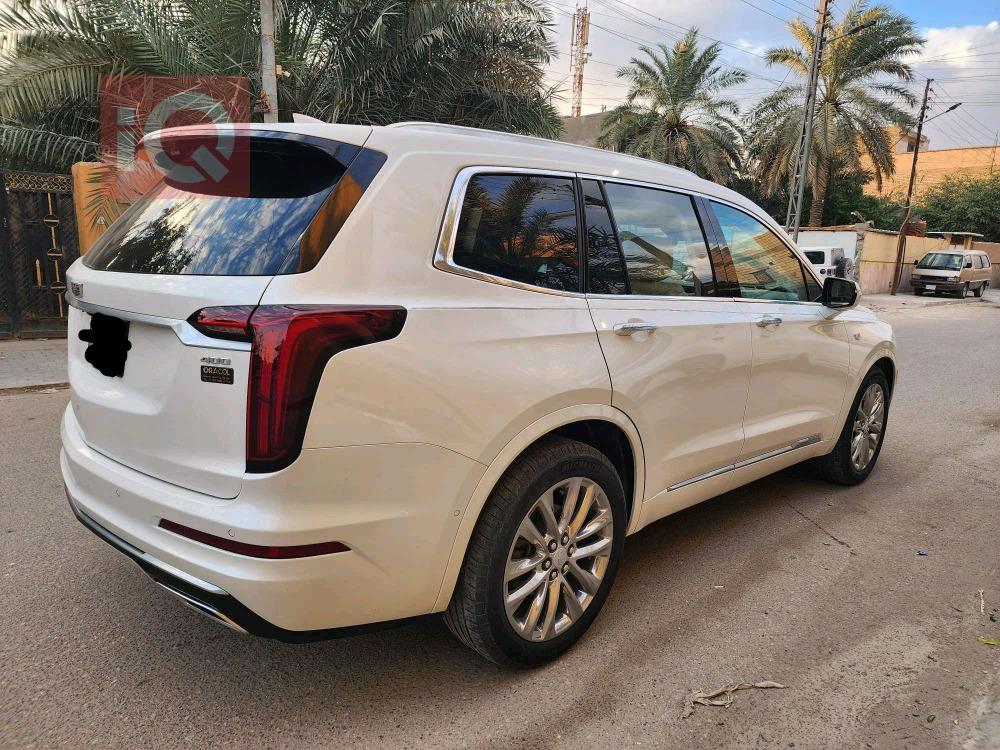 کادیلاک XT6